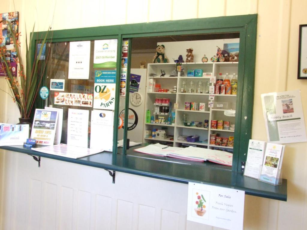 Batemans Bay Holiday Park & Hostel Buitenkant foto